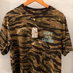 Gallery Dept. French Tee Tiger Camo Size M